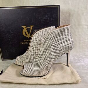 Vince Camuto Signature Studded Silver Peep Toe Booties Ivory Women 6M NEW